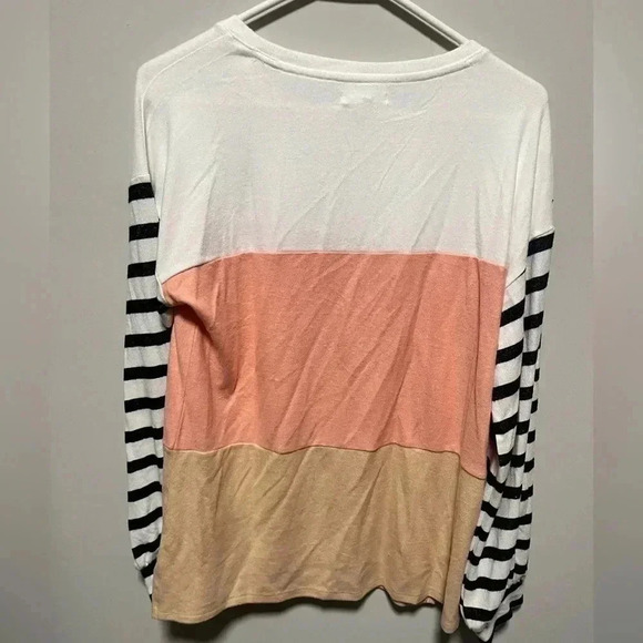 Maurice’s size medium women’s blouse color block - Picture 3 of 3